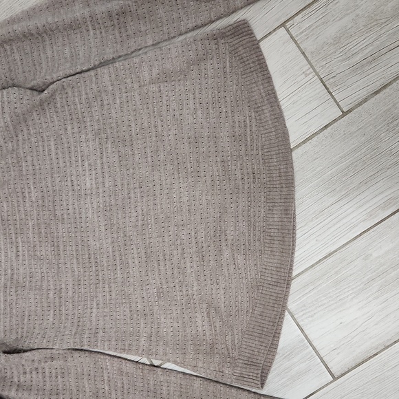 Maternity Sweater - Picture 4 of 7